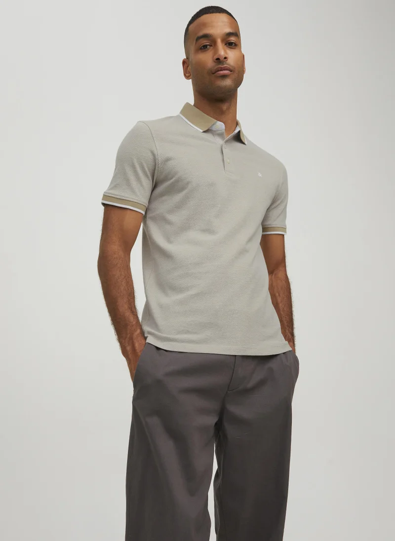 جاك اند جونز Essential Polo