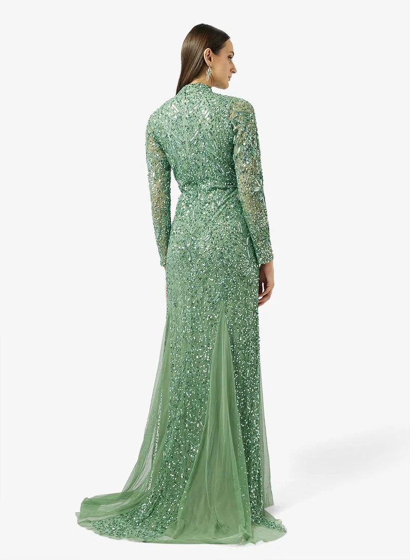 نمشي x فستان سهرة حورية البحر بياقة عالية مزين بالخرز