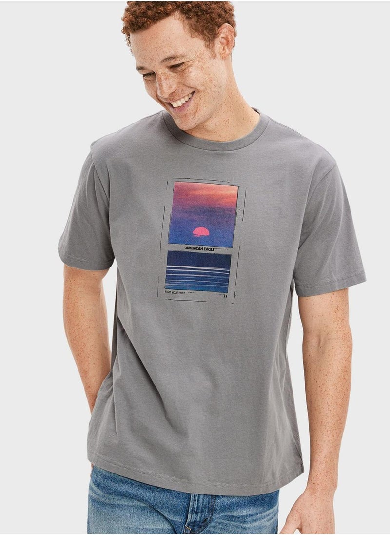 American Eagle Graphic Crew Neck T-Shirt  - Image 5