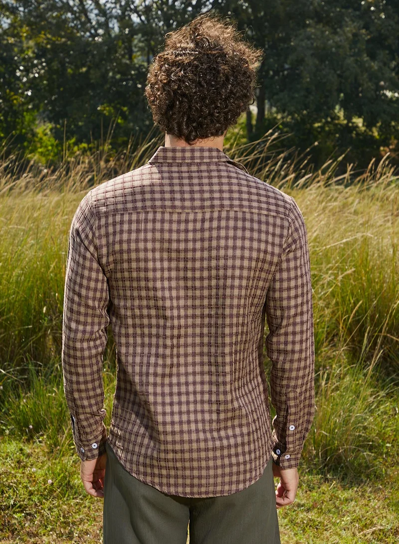 Campus Sutra Men's Mocha Brown Bi-Check Shirt | قميص بأكمام طويلة | مربعات | غير رسمي | طوق منتشر