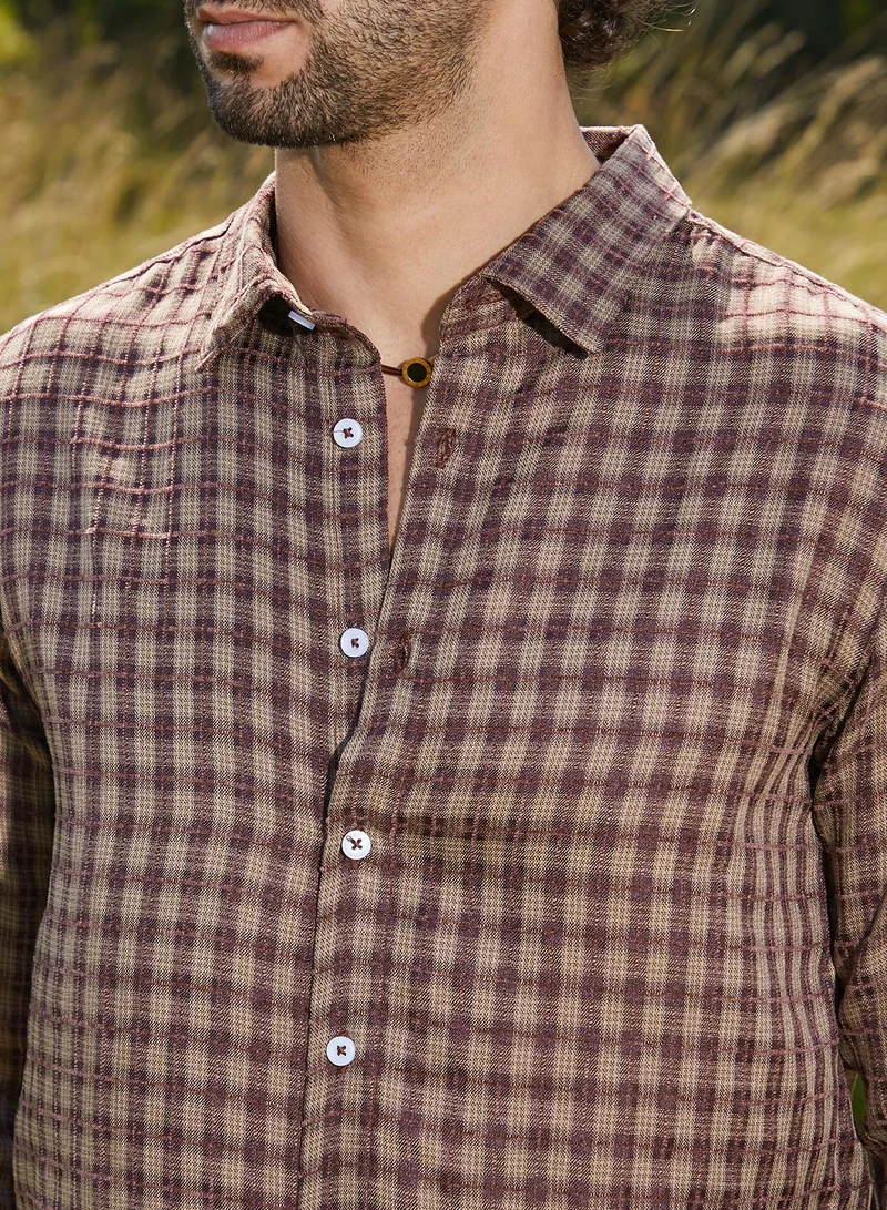 Campus Sutra Men's Mocha Brown Bi-Check Shirt | قميص بأكمام طويلة | مربعات | غير رسمي | طوق منتشر