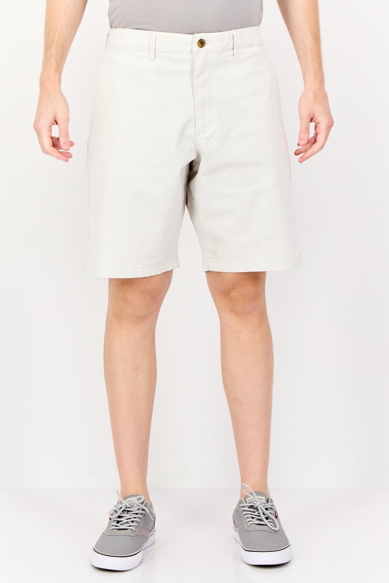GAP Men Regular Fit Solid 10 Inseam Chino Shorts, Light Grey - Image 1