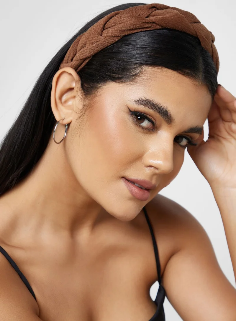 ايلا طوق شعر مضفر