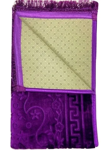 Berat Prayer Rug Luxury Plush Prayer Rug Non-Slip Base Feature 1 Piece
