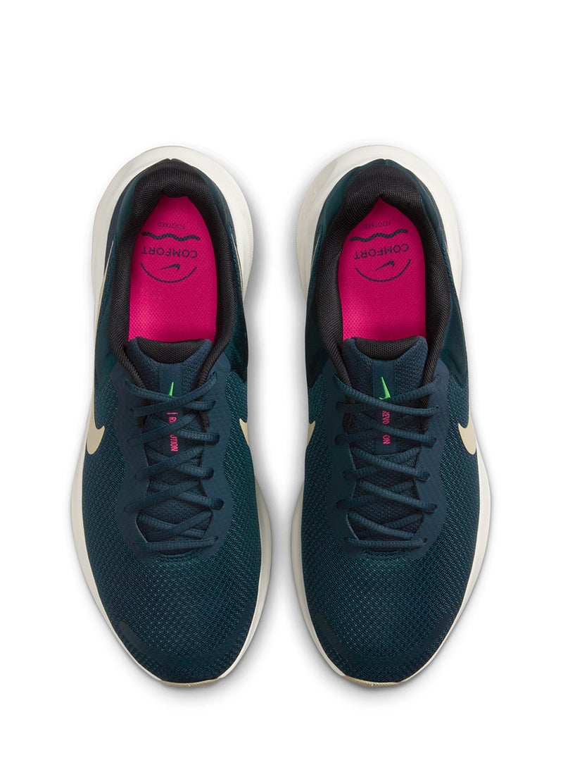 Nike - Revolution 7 - Image 1