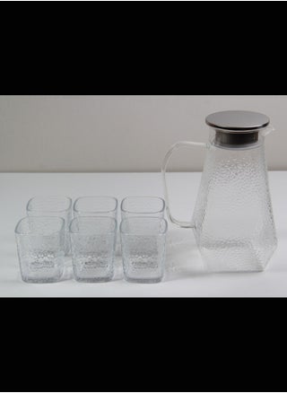 A drink set with cups in an elegant design for water and juice - pzsku/Z334A56AA519BD421D7BBZ/45/_/1739836721/885c6ad1-5fb4-400f-9948-84a964824e78