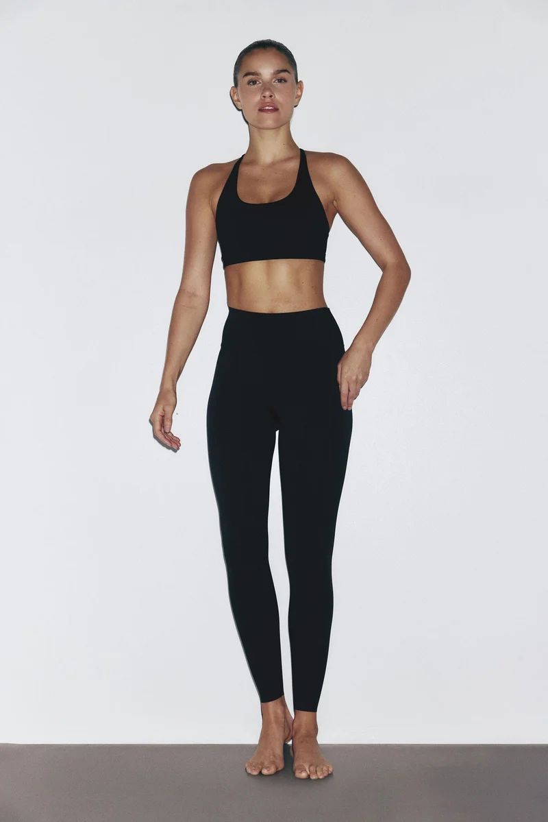 High-waisted leggings with SculptMove™