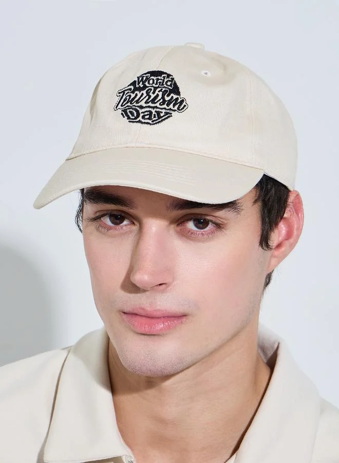 ستايلي Beige Embroidered Baseball Cap