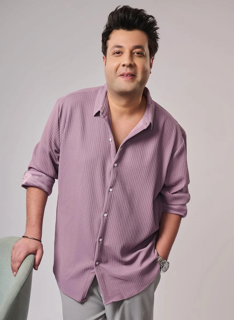 انستافاب بلس قميص رجالي مقلم باللافندر بقصة مريحة للمقاسات الكبيرة