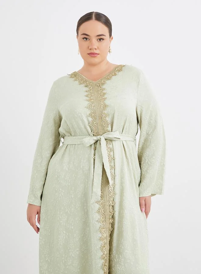 ستايلي Styli Plus Green Jacquard Kaftan with Lace Trim