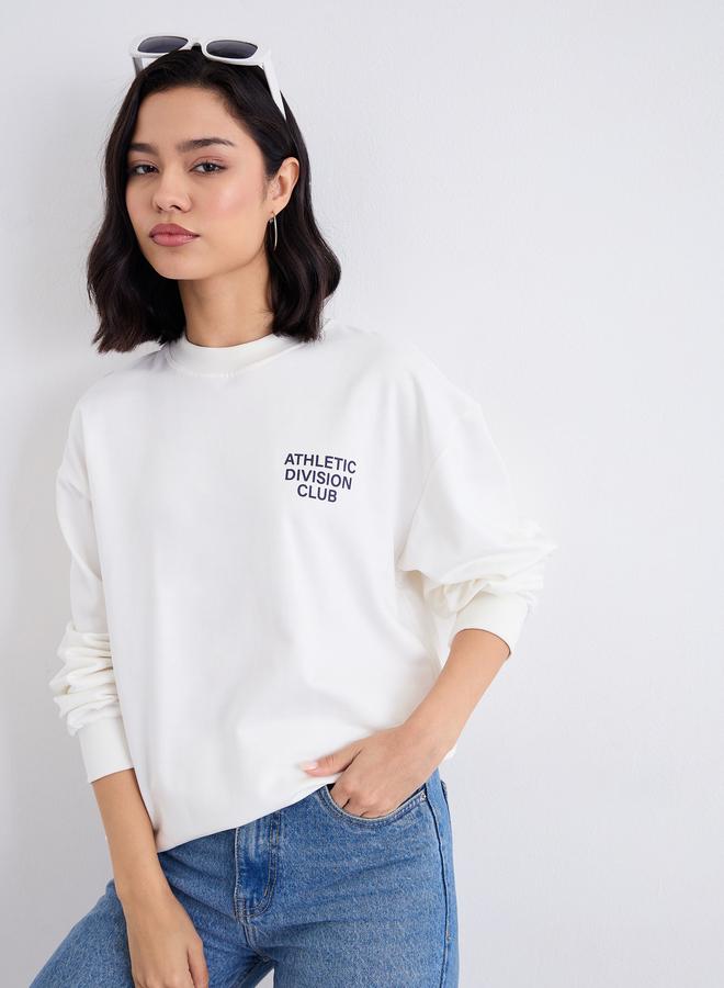 ستايلي سويت شيرت طويل بقصة عادية وطبعة كتابة - Image 5