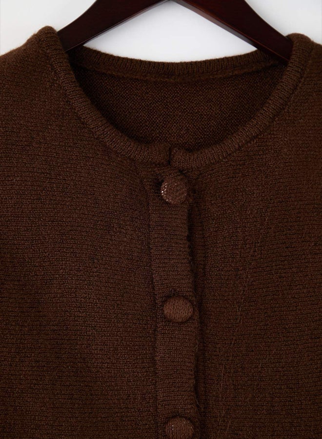 trendyol Brown Crew Neck Sweater with Flared Hem Knitwear Cardigan - Image 5