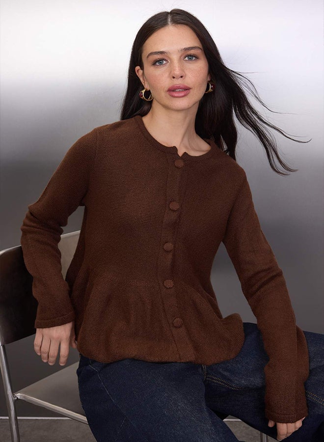 trendyol Brown Crew Neck Sweater with Flared Hem Knitwear Cardigan - Image 1