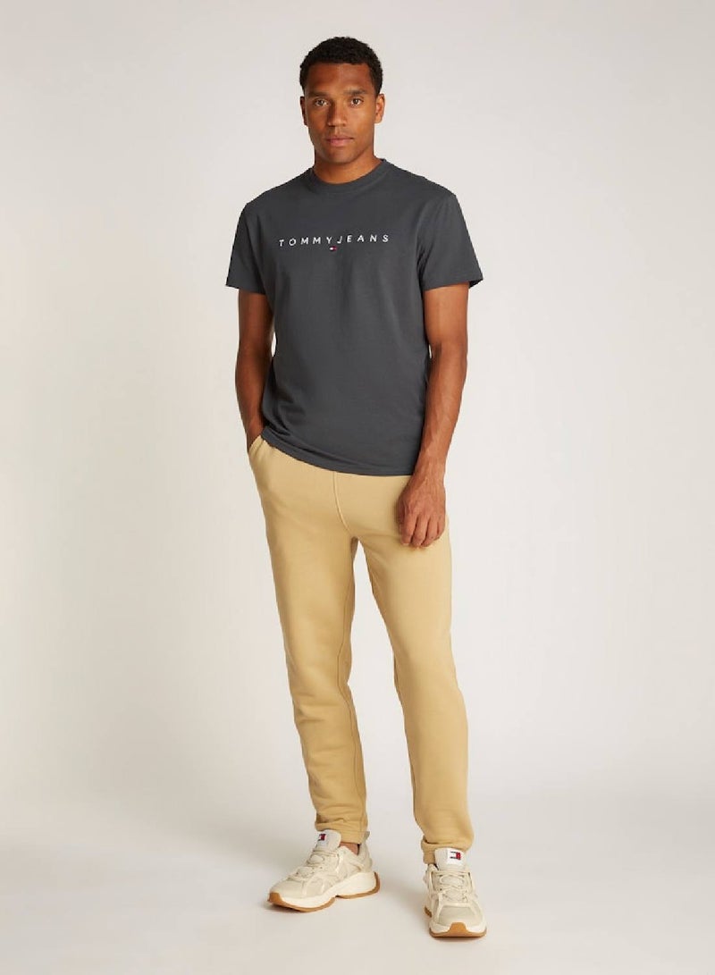 تومي جينز تيشيرت مطرز بالشعار - Image 2