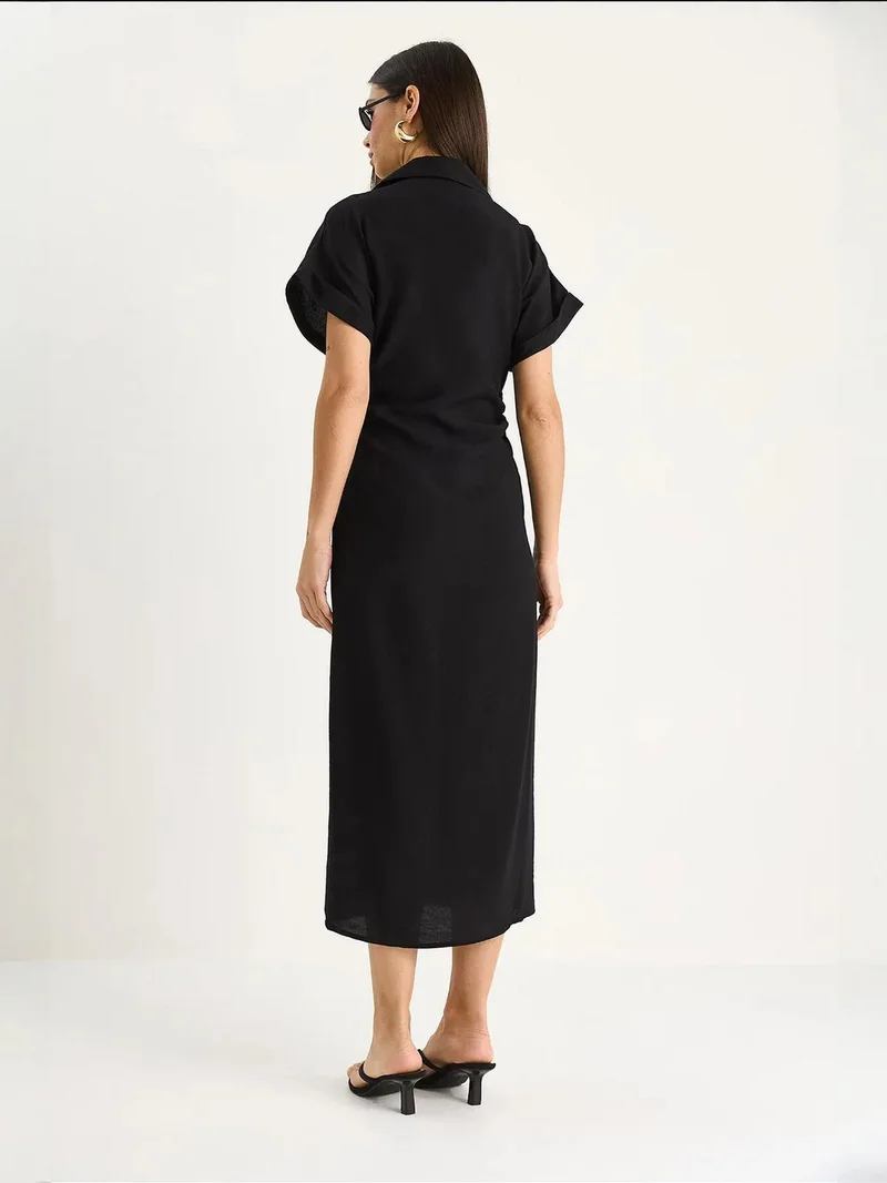 Bianco Lucci LUCCI V-neck Midi Dress with Button Closure