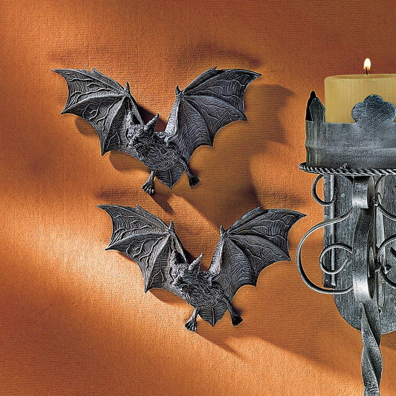 Design Toscano The Vampire Bats of Castle Barbarosa Wall Sculptures - Set of 2 - Image 3