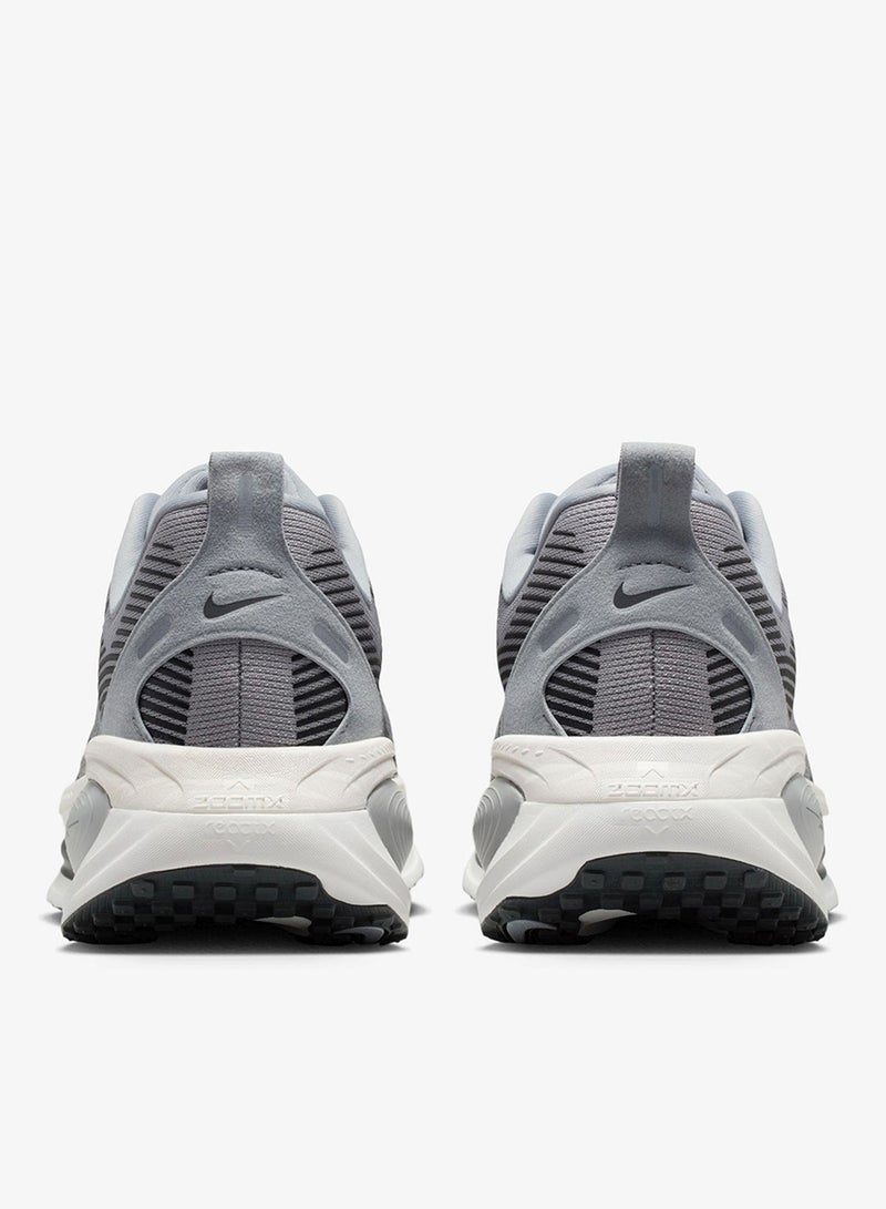 Nike Vomero 18 - Image 4