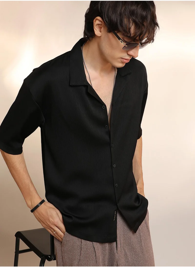 Campus Sutra Men's Onyx Black Solid Crinkle Oversized Shirt