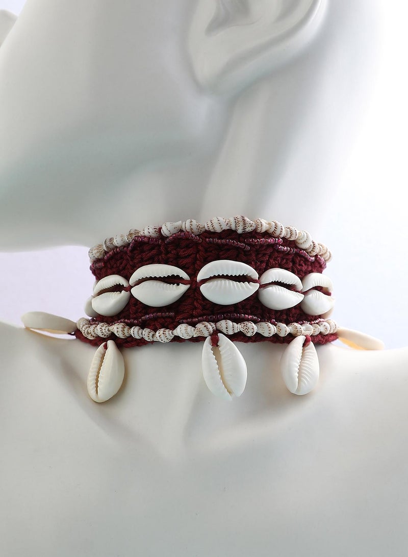 SOHI Women's The Statement Shell Choker Necklace - Image 1