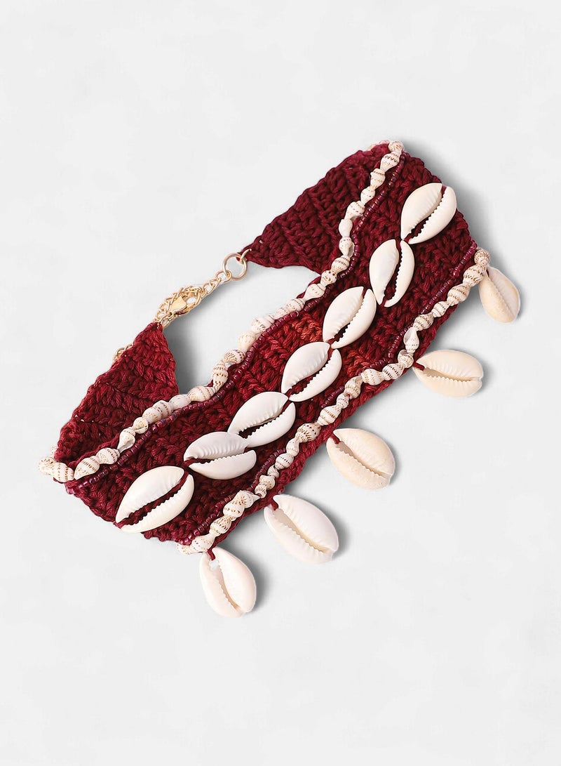 SOHI Women's The Statement Shell Choker Necklace - Image 4