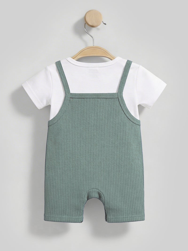 بابيز_بيسك بيبيز بيسك دنغري من القطن المضلع مع تيشيرت بأكمام قصيرة - Image 5