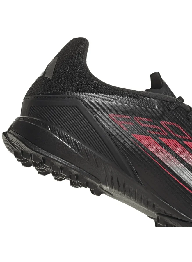 adidas أحذية كرة قدم للجنسين للملاعب العشبية