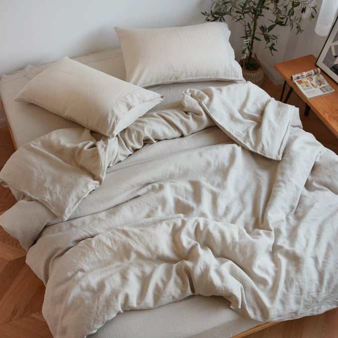 STONE WASHED ORGANIC FRENCH LINEN BED SHEET SET GOTS CERTIFIED ORGANIC BEST COOLING LINEN SHEET AWARD BY SLEEP FOUNDATION 4 PIECE 2 PILLOWCASES 1 FITTED AND 1 FLAT CLASSIC QUEEN