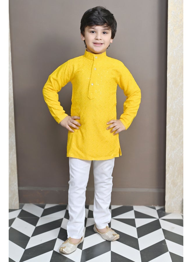 بي تي ديزايز طقم كورتا بيجاما أصفر للأولاد - Image 1