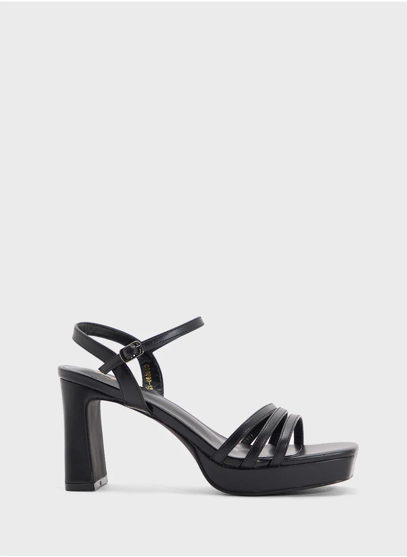 جينجر Square Toe Ankle Strap Platform Heel Sandal