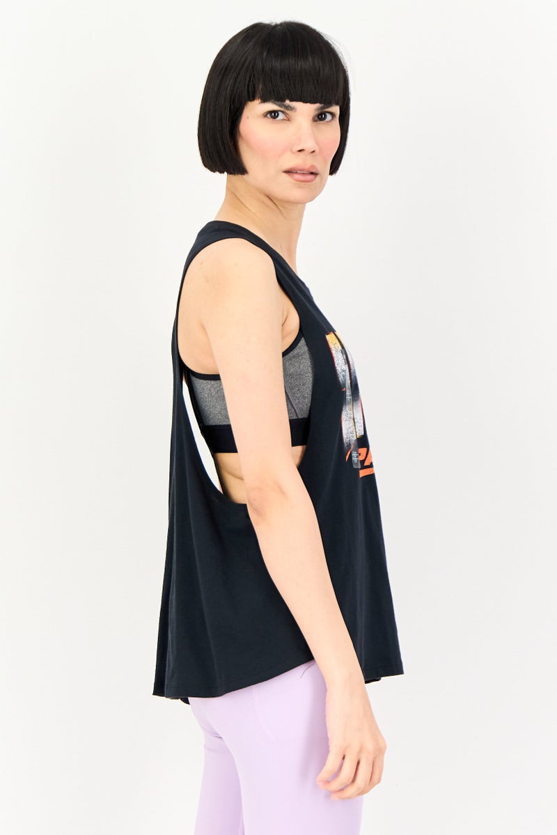 UNDER ARMOUR تي شيرت تدريب بلا أكمام فضفاض للنساء من مشروع روك آيرون، أسود - Image 4