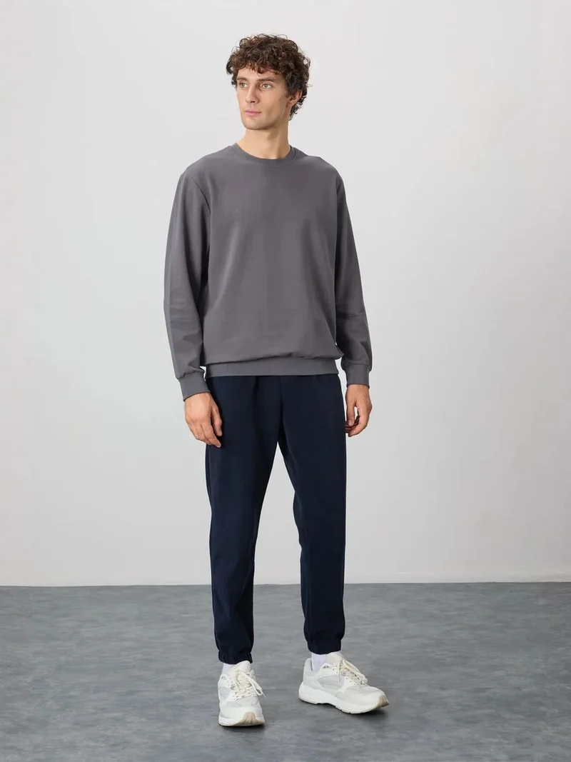 تومي لايف TOMMY Men's Plain Crew Neck Sweatshirt