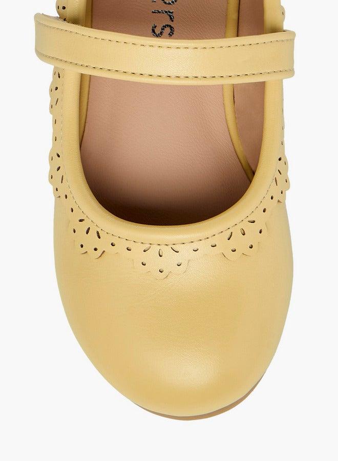 JUNIORS Cutout Detail Ballerina Shoes with Hook and Loop Strap - Image 4