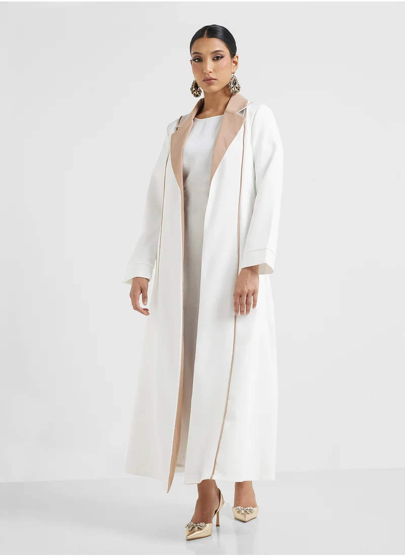 Khizana Abaya With Contrast Lapel