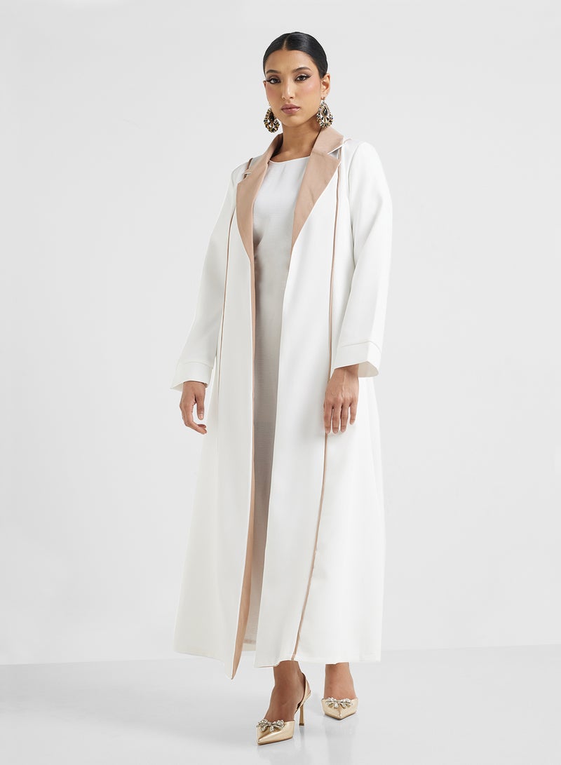 Khizana Abaya With Contrast Lapel  - Image 4