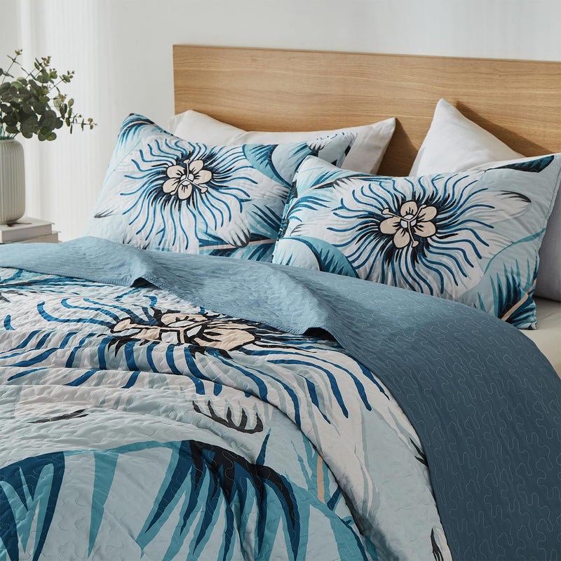 Yogeneg Queen Quilt Bedding Set,White Green Botanical Pattern Light Blue Full/Queen Quilt Set,3 Piece Lightweight Soft Summer Bedspread Coverlet with 2 PIillow Shams,All Season(Light Blue,90"x96") - Image 2