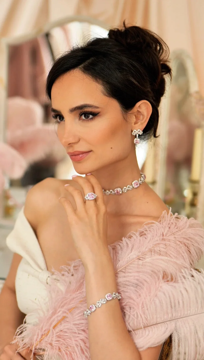Marie Antoinette' Pink Cushion-Cut Crystal and Bow Silver Bracelet