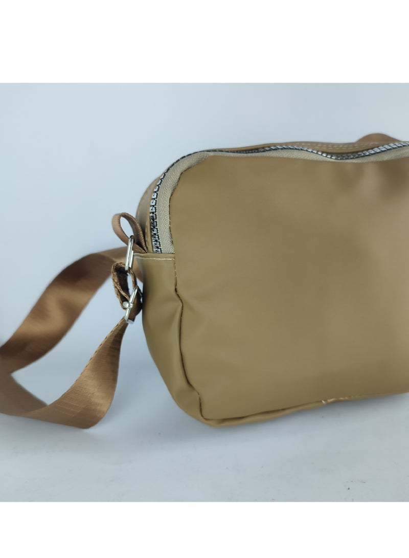 Women's shoulder bag with dimensions and sizes suitable for storage - Image 5