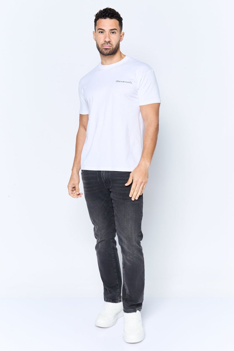 Maserati تي شيرت رجالي بأكمام قصيرة وياقة دائرية بشعار العلامة التجارية، أبيض - Image 3