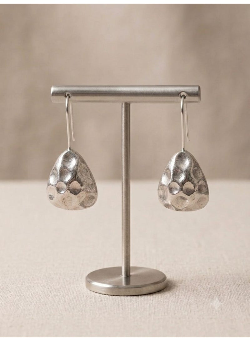 The Intermix Gems Hammered Teardrop Earrings in 925 Sterling Silver - Image 1
