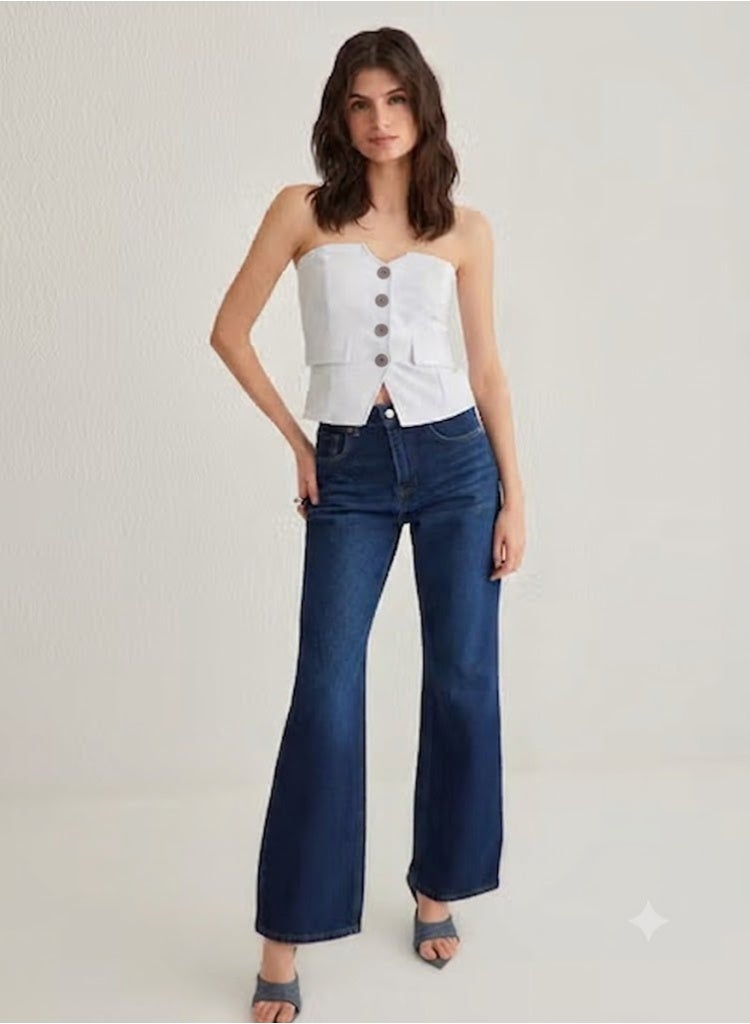 trendyol Fitted Strapless Crop Woven Vest - Image 1