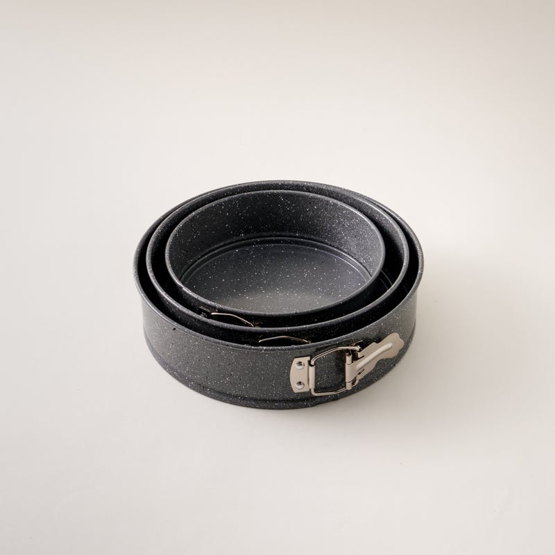 ألبرتو البرتو طقم قوالب كيك 3 قطع من الصلب الكربوني 20سم، 23سم، 25سم باللون الرمادي - Image 1