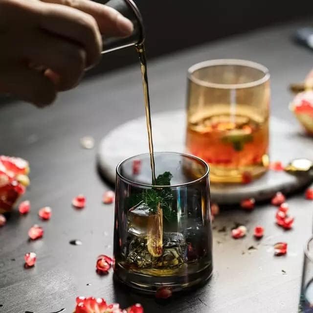 bellemax Water and Juice Black Glasses Set of 6 and Borosilicate Jug Set 1Combo,(6 PC Glasses 270ML and 1 Water Jug 1 Liter), Transparent, Glass and Jug Set for Dining Table (Black - B) - Image 3