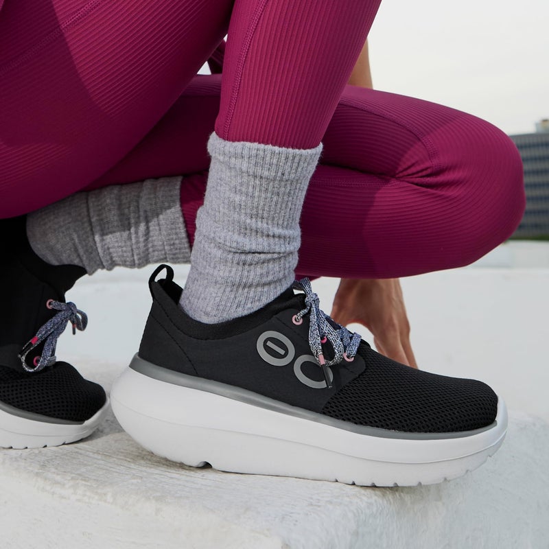 OOFOS OOmy Stride Recovery Shoe, White & Black - Womenâ€™s Size 10 - Image 2