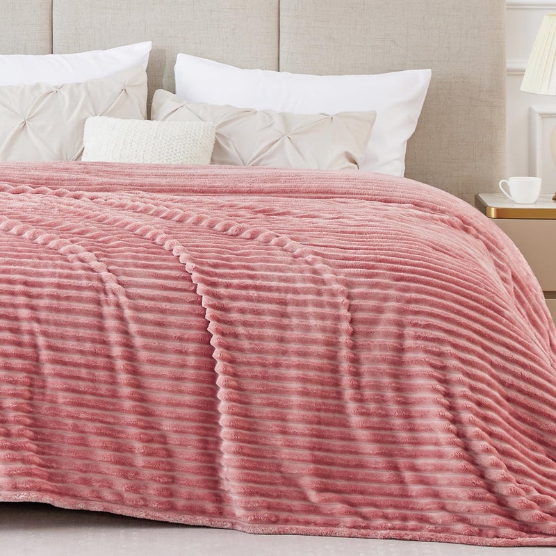 BEDELITE Fleece Blanket King Size 3D Ribbed Jacquard Soft and Warm Decorative Fuzzy Blankets Cozy Fluffy Plush Lightweight Throw Blankets for Couch Bed SofaPink 108x90 inches