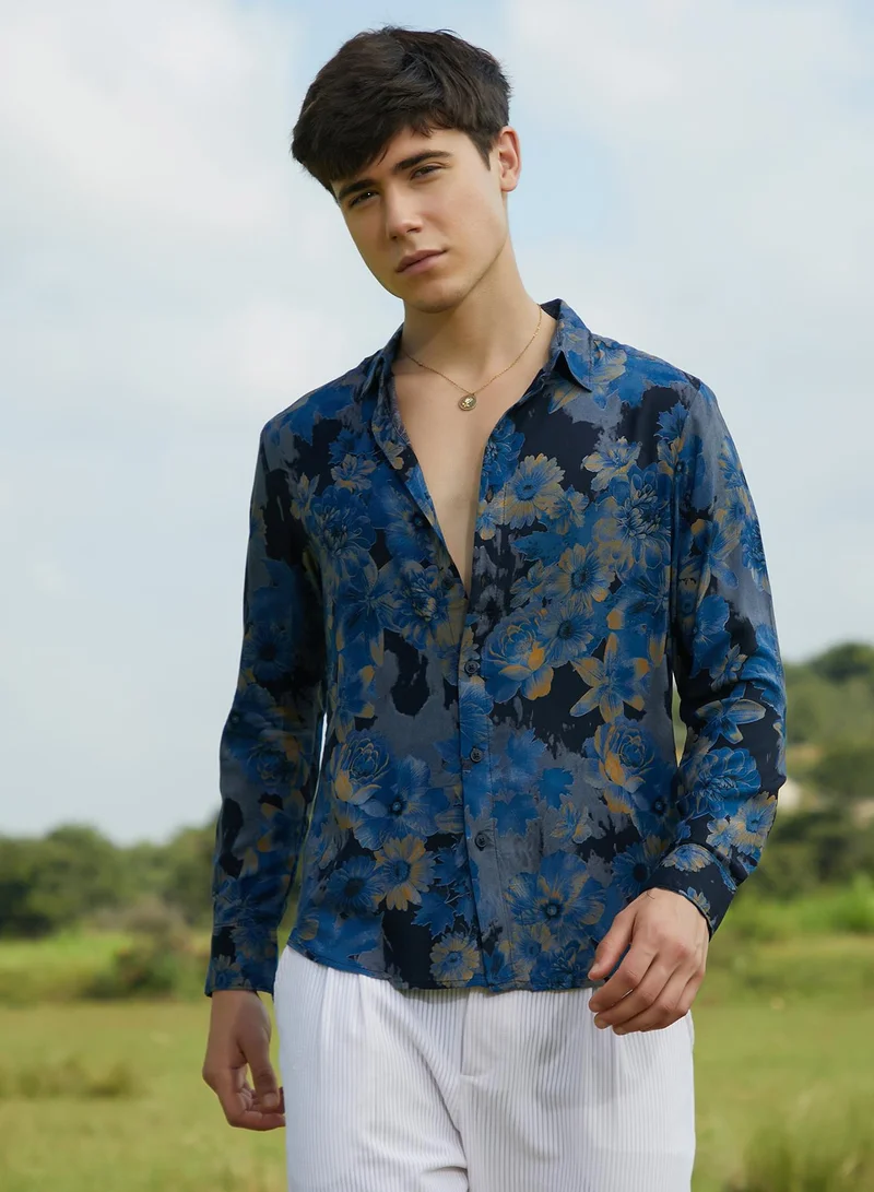كامبوس سوترا Men's Lapis Blue Bi-Hue Daisy Shirt For Casual Wear | Spread Collar | Long Cuffed Sleeves | Button Closure | Shirt Crafted With Comfort Fit For Everyday Wear