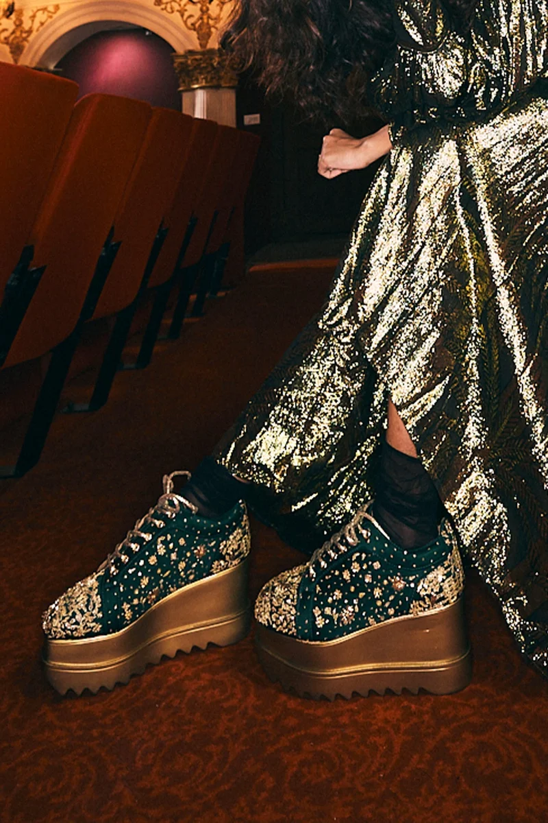 Anaar Anaar Pathaka Wedge Sneakers – Emerald Green Satin Hand-Embroidered Wedges with Zari, Cutdana & Gold Sequins