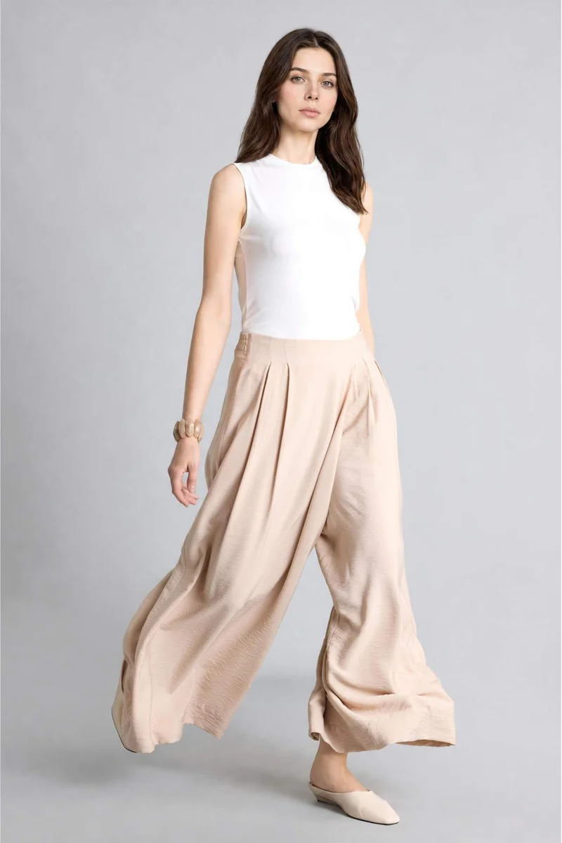 ديفاكتو Folded Wide Leg Pleated Beige Trousers