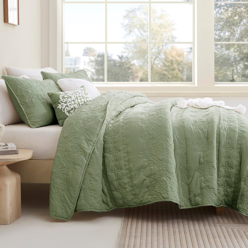 B2EVER Boho Sage Green Quilt Queen Size Bedding Sets with Pillow Sham, Bohemian Lightweight Soft Bedspread Coverlet, Farmhouse Floral Vintage Thin Comforter Bed Cover All Season, 3 Pieces, 90x90 inches - Image 2
