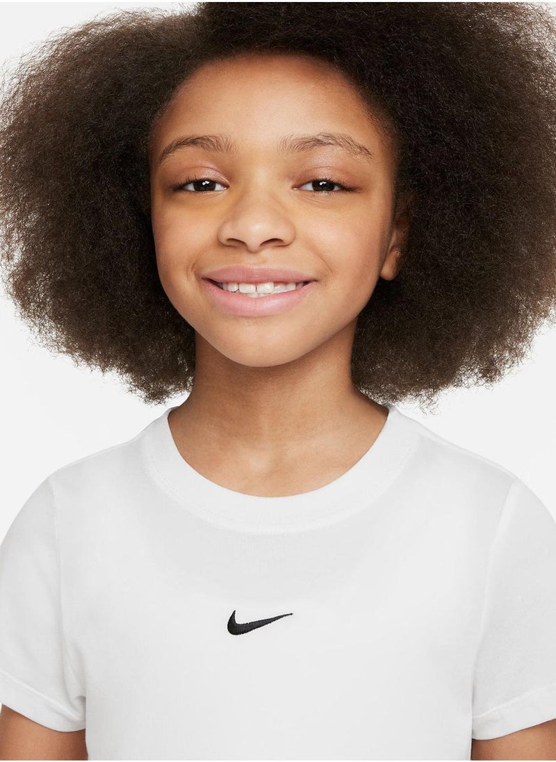 Nike Youth Nsw Essential T-Shirt - Image 3