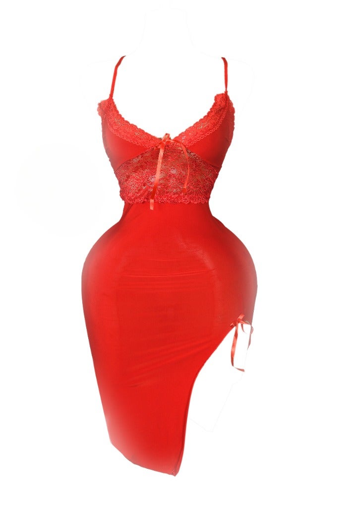 مانيكان فستان نسائي  طويل مفتوح من جانب واحد  ومزينة بفيونكات - Image 1